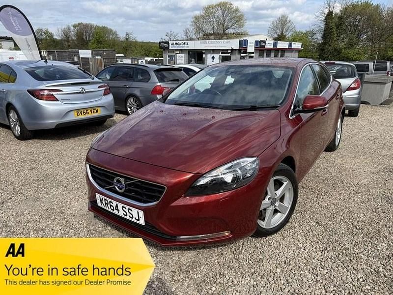 Red Used 2014 Volvo V40 SE Estate | £7,495 (Fair price) - Image 1/4