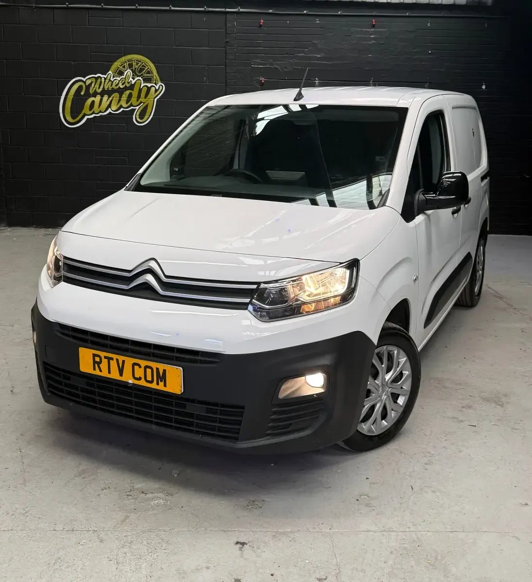 Used Citroën Berlingo 100 HP (73 kW) 2022 White MPV