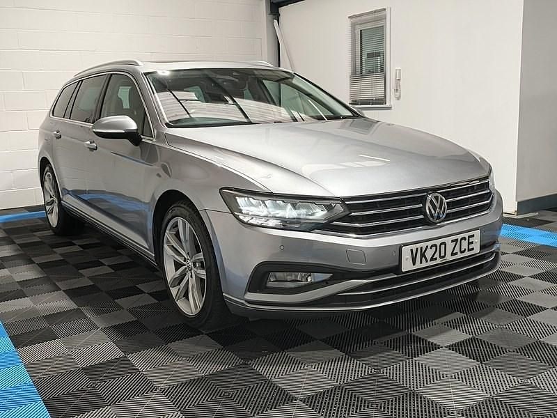 Used VW Passat SEL 150 HP (110 kW) 2020 Silver Estate