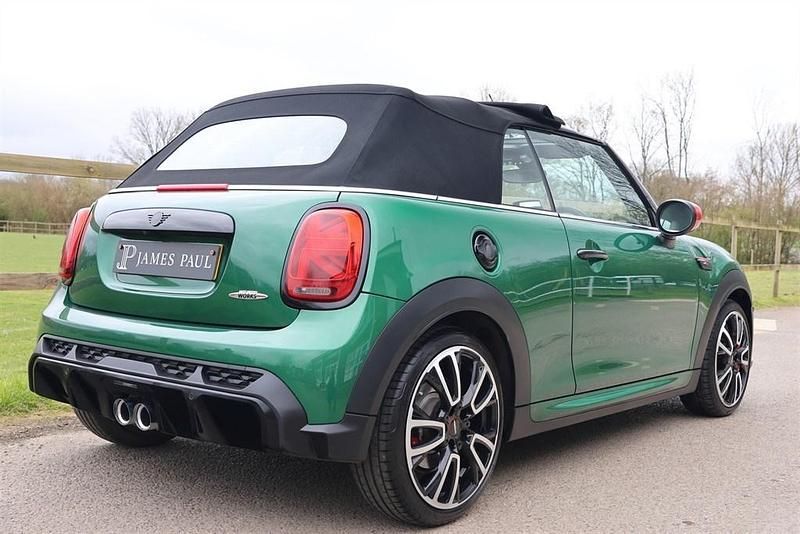 Usado Mini John Cooper Works Cabriolet 2022 Verde Descapotable