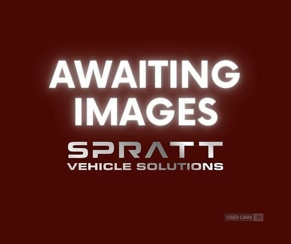 Red Used 2018 VW Golf Sportsvan SE MPV | £9,250 (Fair price) - Image 1/1