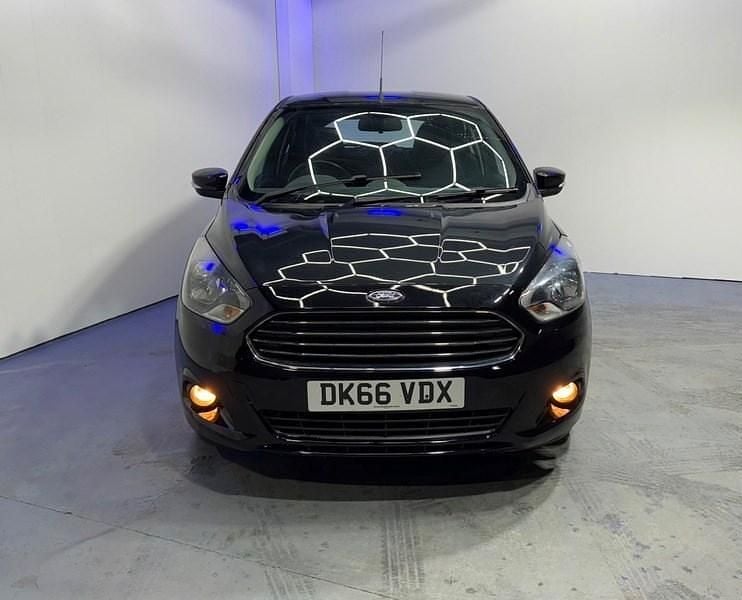 Used Ford Ka Plus Zetec 70 HP (51 kW) 2016 Black Hatchback