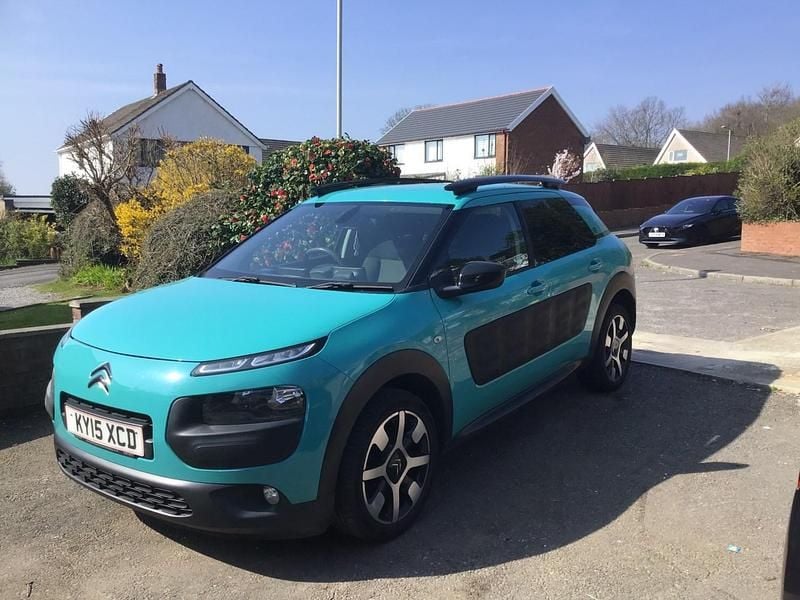 Used Citroën C4 Cactus Flair 2015 Blue Hatchback