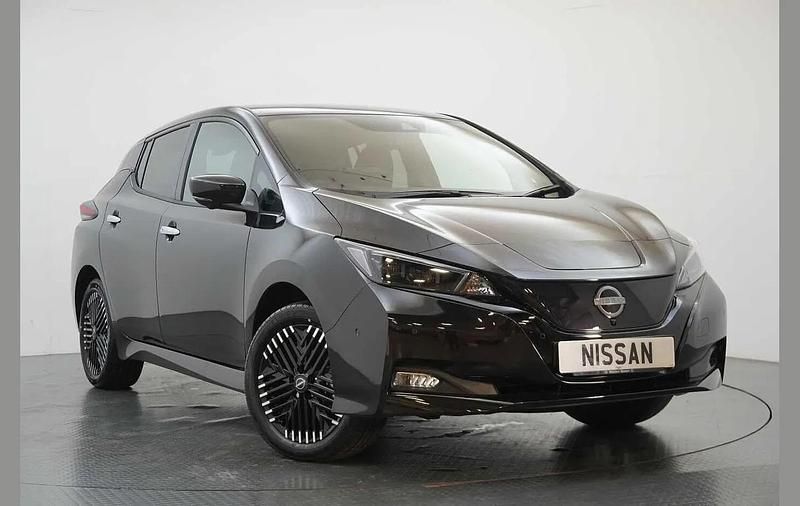 Black Used 2024 Nissan Leaf Tekna Hatchback | £15,899 (Expensive) - Image 1/3