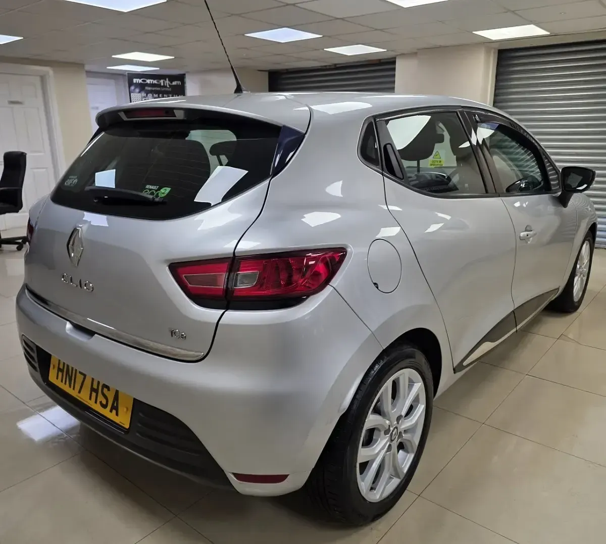 Usado Renault Clio IV Dynamique 2017 Prateado Citadino