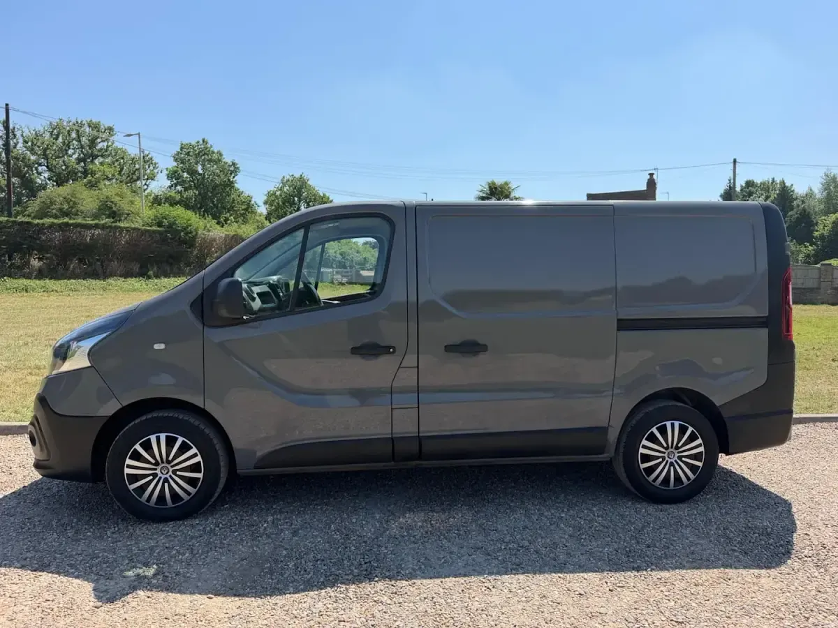 Used Renault Trafic Business 2018 Grey MPV