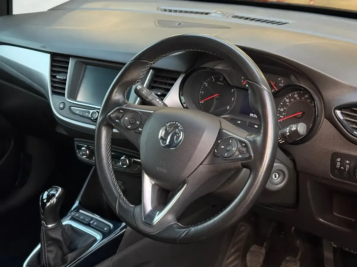 Używany Vauxhall Crossland X S 110 KM (80 kW) 2018 Szary SUV