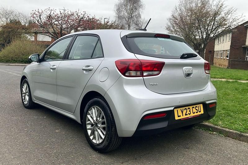 Used Kia Rio 83 HP (61 kW) 2023 Silver Hatchback