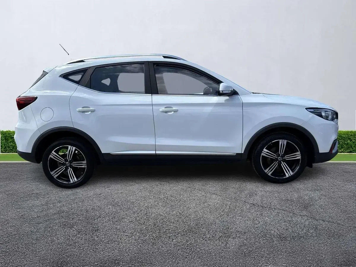 Used MG ZS 115 HP (84 kW) 2019 White SUV