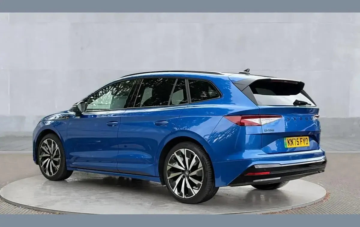 Used Skoda Enyaq iV SportLine 210 kW (286 HP) 2025 Blue SUV