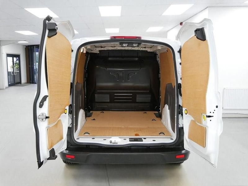 Used Ford Transit Connect 75 HP (55 kW) 2021 White MPV