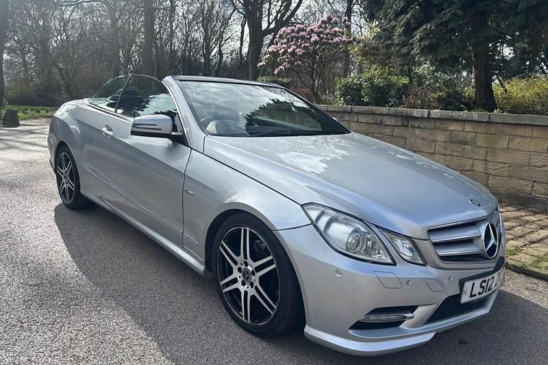 Used Mercedes E250 204 HP (150 kW) 2012 Silver Cabriolet