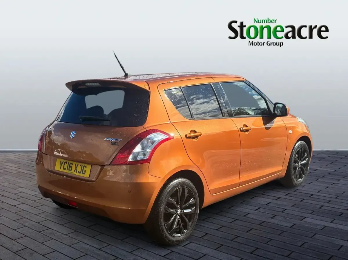 Begagnad Suzuki Swift SZ-L 94 HK (69 kW) 2016 Orange Halvkombi