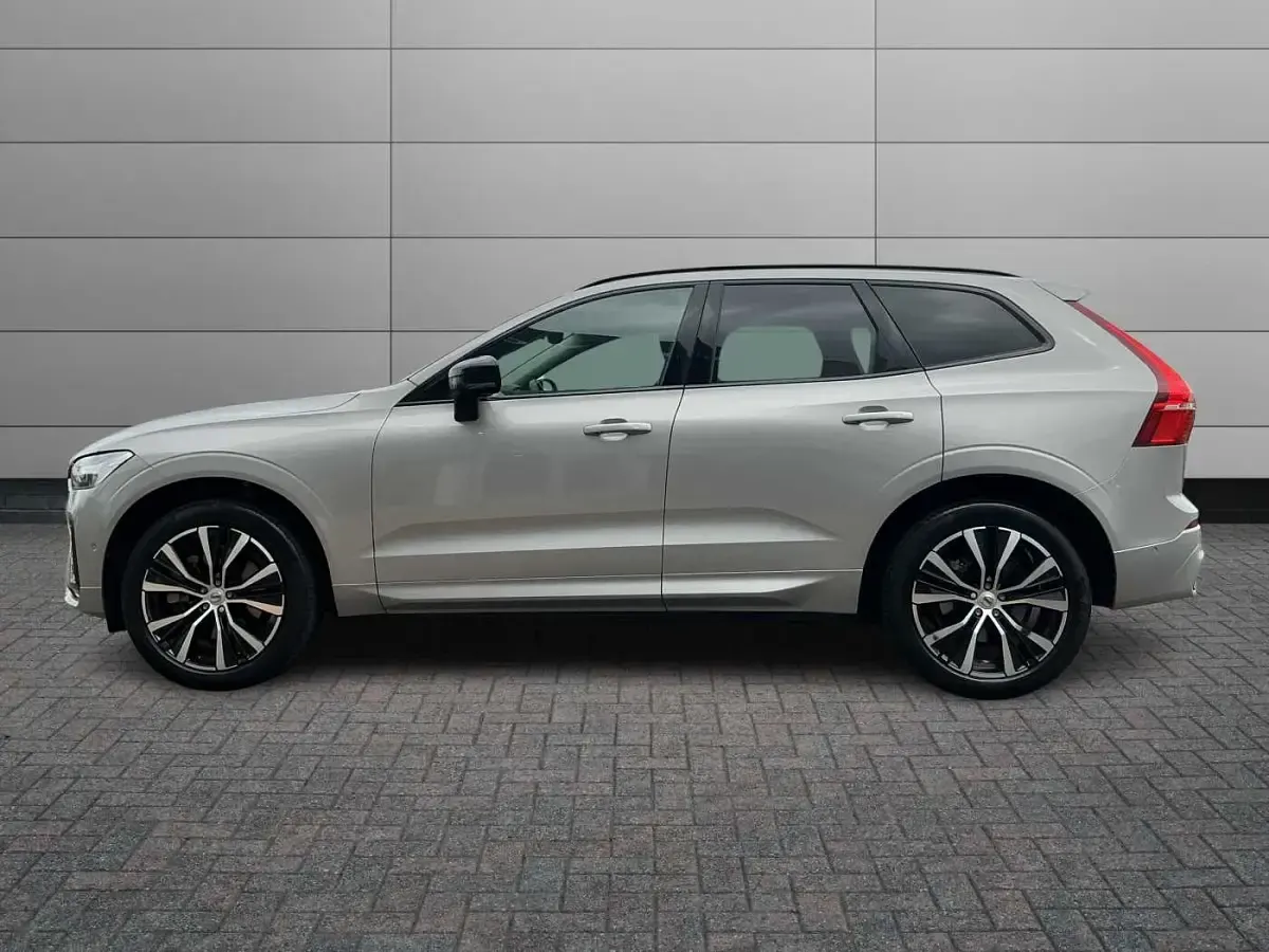 Used Volvo XC60 Plus 247 HP (181 kW) 2023 SUV