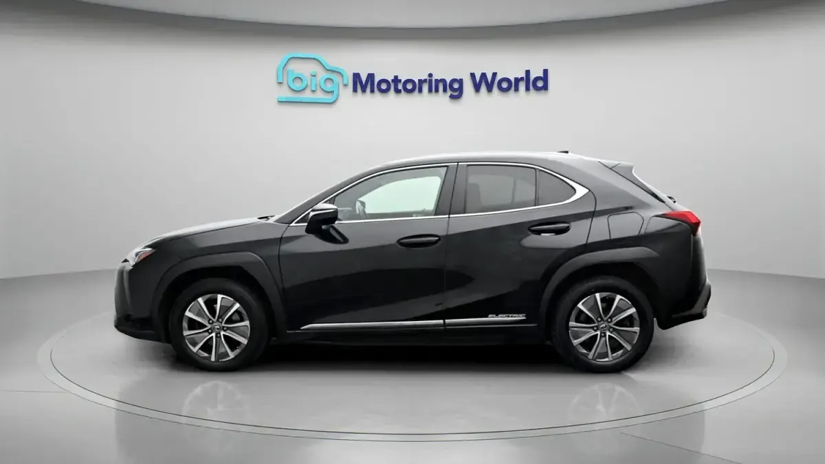 Used Lexus UX 300e 147 kW (201 HP) 2021 Black SUV