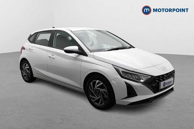 Used Hyundai i20 Advanced 2025 White Hatchback