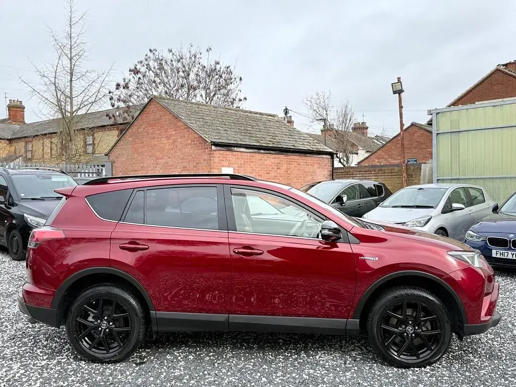 Used Toyota RAV4 Hybrid 2018 Red SUV