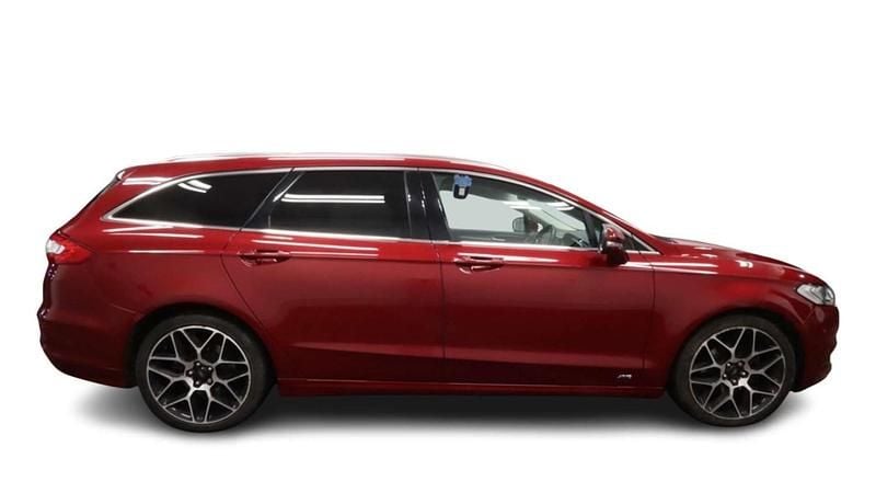 Used Ford Mondeo Titanium 150 HP (110 kW) 2016 Red Estate