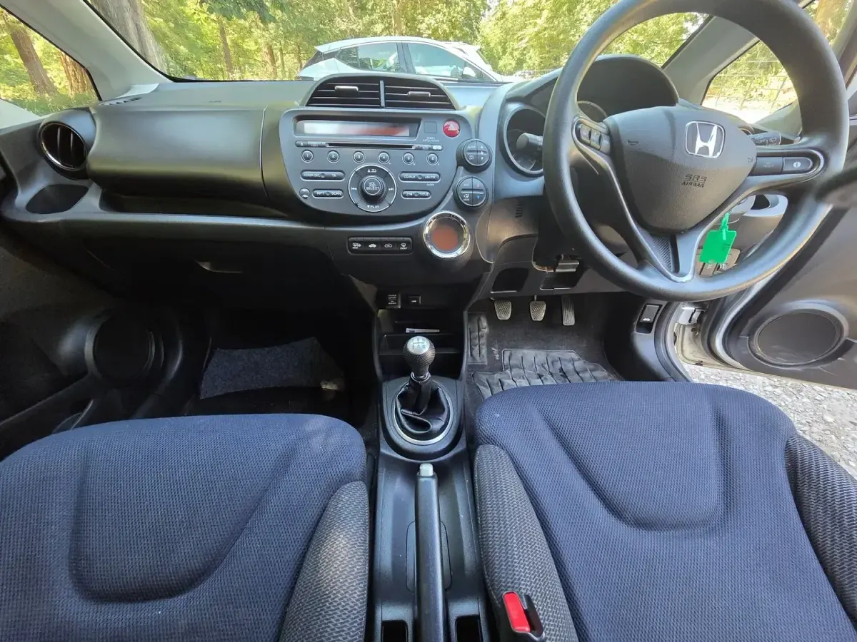 Used Honda Jazz ES 2012 Silver Hatchback