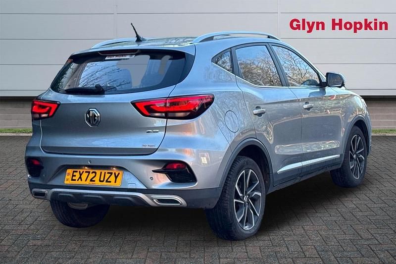 Used MG ZS Exclusive 111 HP (81 kW) 2022 Silver Hatchback
