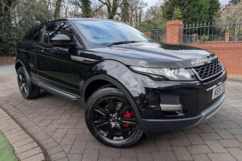 Used Land Rover Range Rover evoque Pure 190 HP (139 kW) 2015 Santorini black Coupe