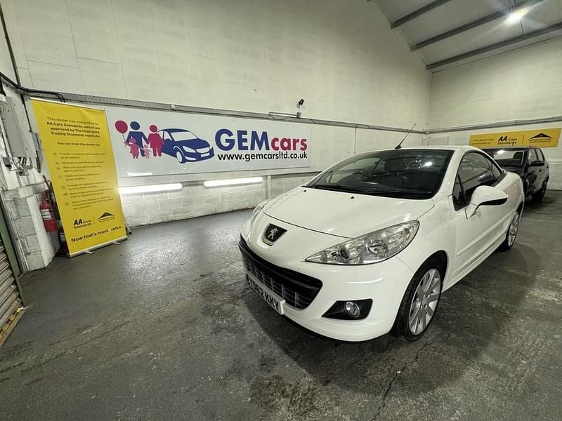 White Used 2012 Peugeot 207 CC Allure Cabriolet | £2,995 (Fair price) - Image 1/4