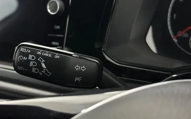 Used VW Polo SE 95 HP (69 kW) 2019 Silver Hatchback
