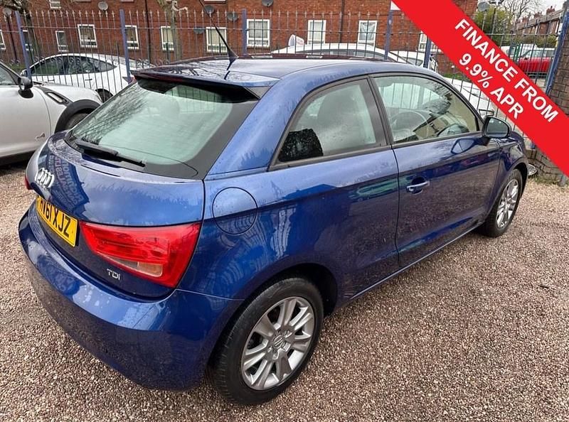 Used Audi A1 103 HP (75 kW) 2011 Blue Hatchback