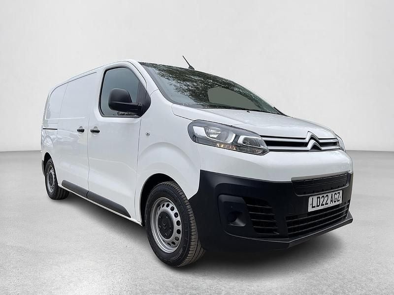 White Used 2022 Citroën Dispatch MPV | £11,490 (Fair price) - Image 1/4