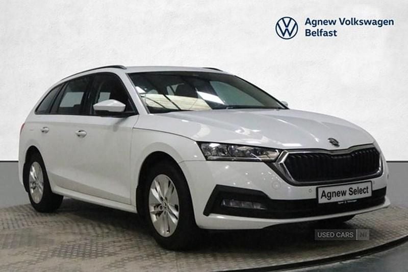 White Used 2021 Skoda Octavia SE Technology Estate | £14,750 (Good price) - Image 1/1