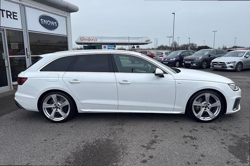 Used Audi A4 S-Line 204 HP (150 kW) 2022 White Estate