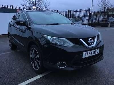 Black pearl Used 2015 Nissan Qashqai Tekna SUV | £7,975 (Good price) - Image 1/4