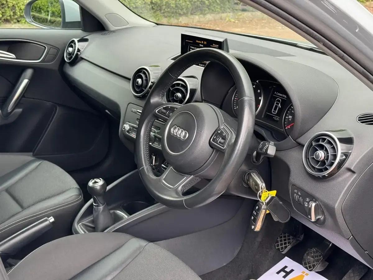 Begagnad Audi A1 Sportback Sport 2018 Grå Halvkombi