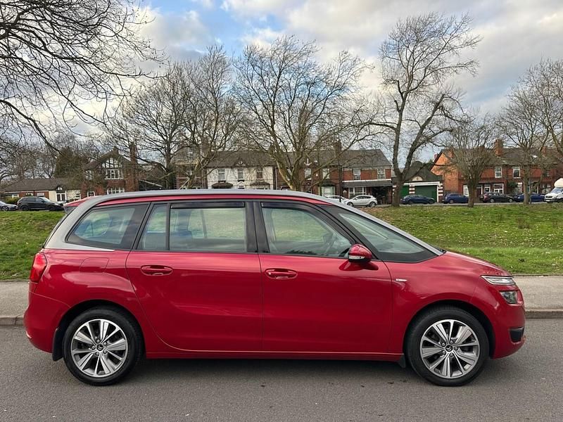 Used Citroën Grand C4 Picasso Exclusive 120 HP (88 kW) 2016 Red MPV