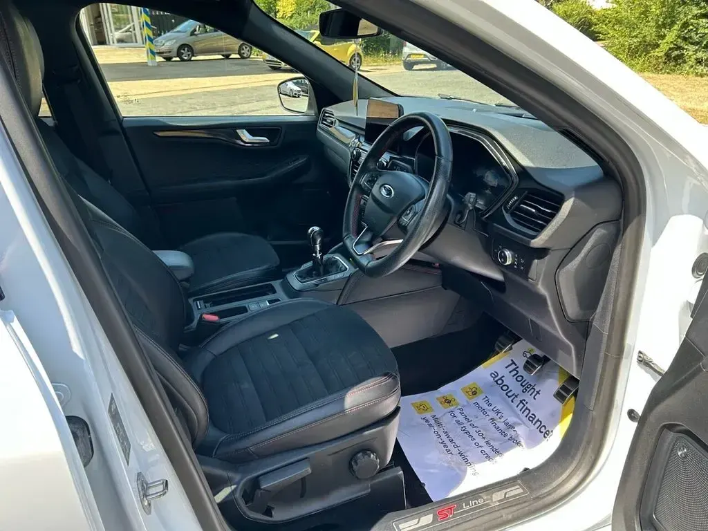 Used Ford Kuga ST-Line 120 HP (88 kW) 2020 White SUV