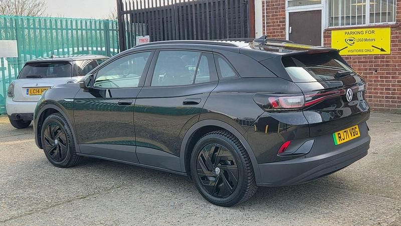 Begagnad VW ID.4 Pro Performance 150 kW (204 HK) 2021 Svart SUV