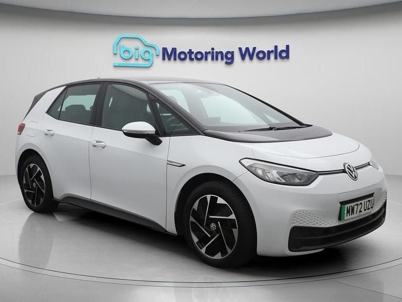 White Used 2022 VW ID.3 Pro Performance Hatchback | £12,500 (Fair price) - Image 1/4