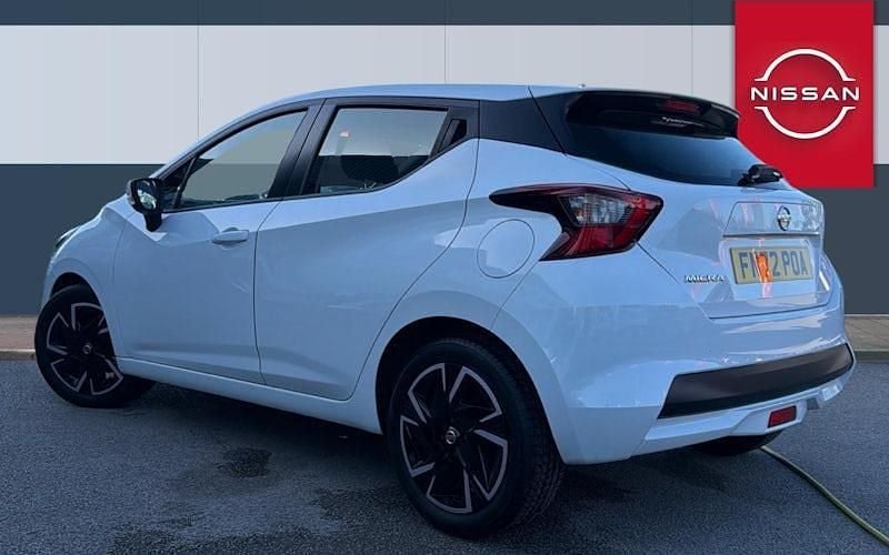 Used Nissan Micra Acenta 92 HP (67 kW) 2022 White Hatchback