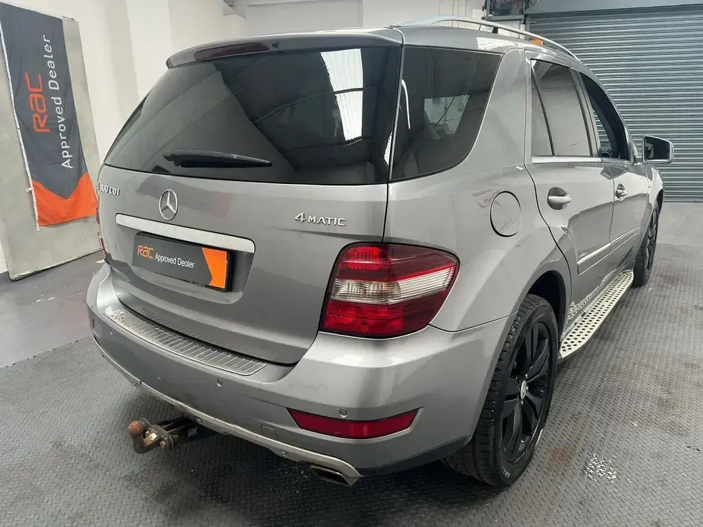 Used Mercedes ML300 2010 Silver SUV