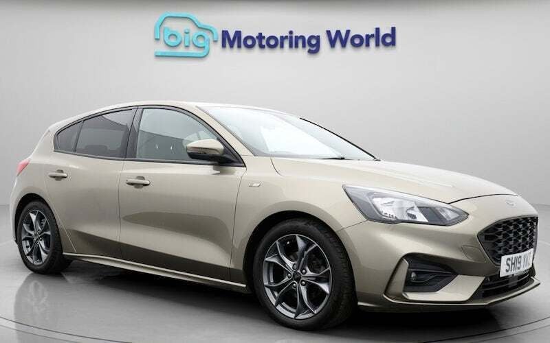 Used 2019 Ford Focus ST-Line Hatchback | £11,700 (Good price) - Image 1/4