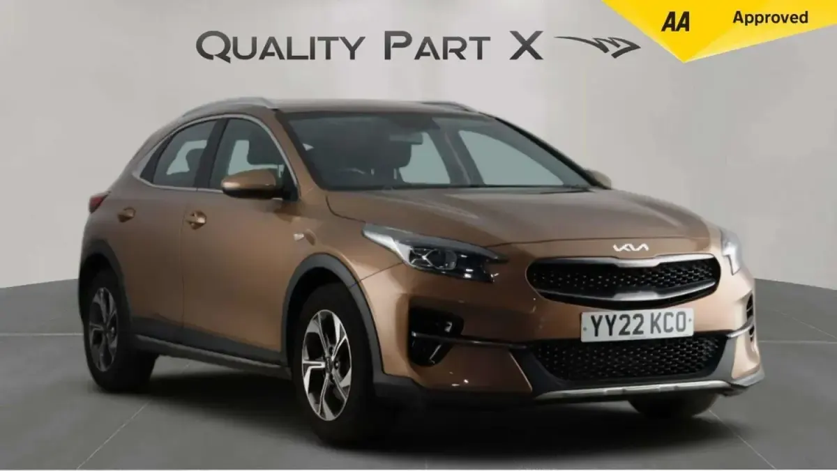 Usado Kia XCeed 118 HP (86 kW) 2022 Castanho SUV
