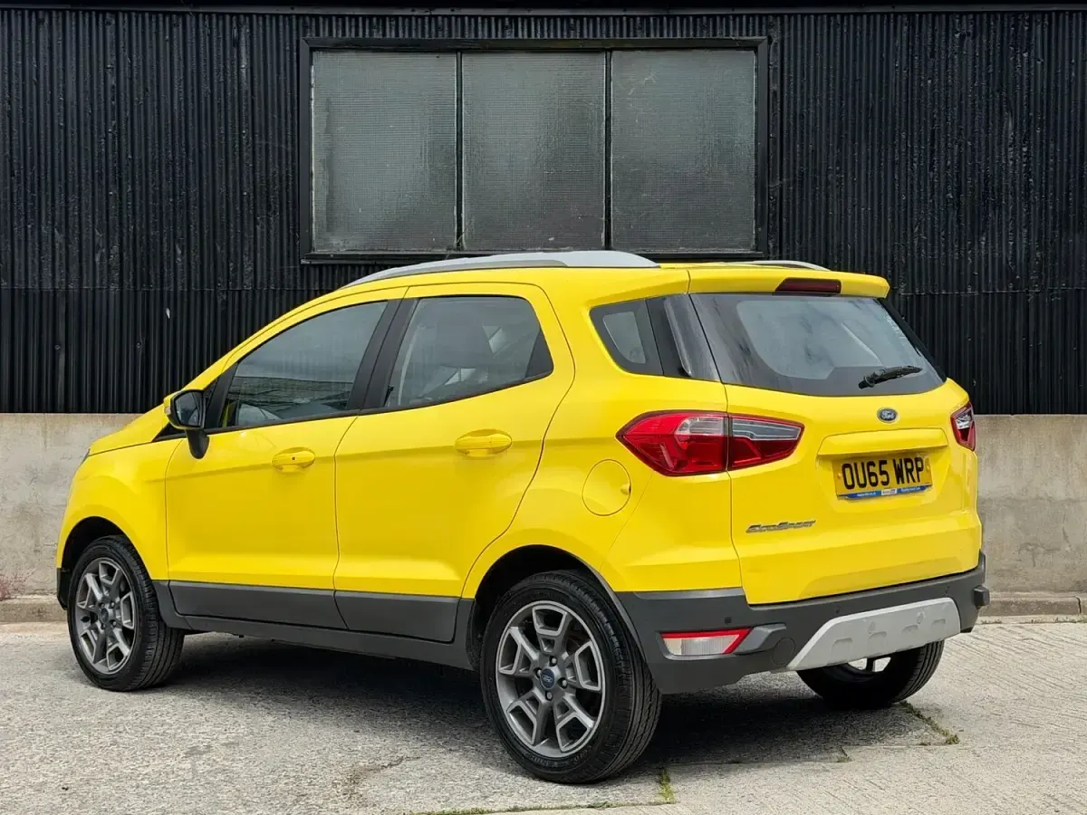Used Ford Ecosport Titanium 95 HP (69 kW) 2015 Yellow SUV