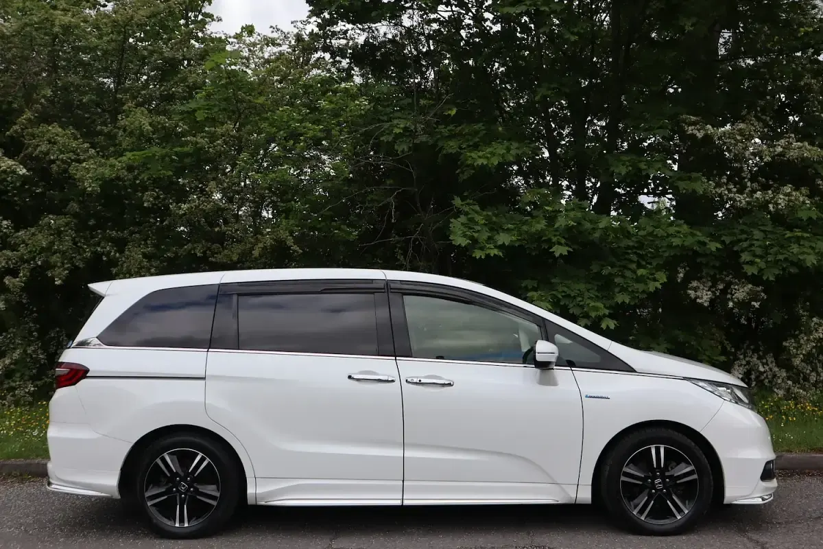 Used Honda Odyssey Hybrid 2016 White MPV