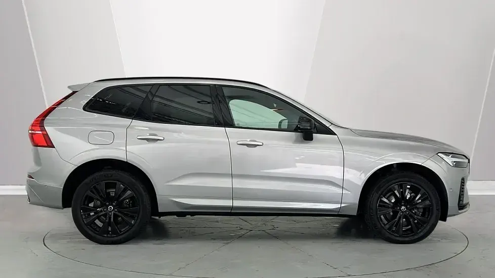 Second-hand Volvo XC60 Ultimate 449 CP (330 kW) 2023 Argintiu SUV