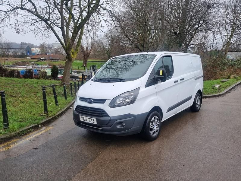 Used Ford Transit Custom 105 HP (77 kW) 2017 White Van