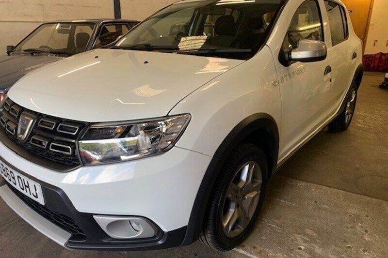 White Used 2019 Dacia Sandero Comfort Hatchback | £5,995 (Fair price) - Image 1/1
