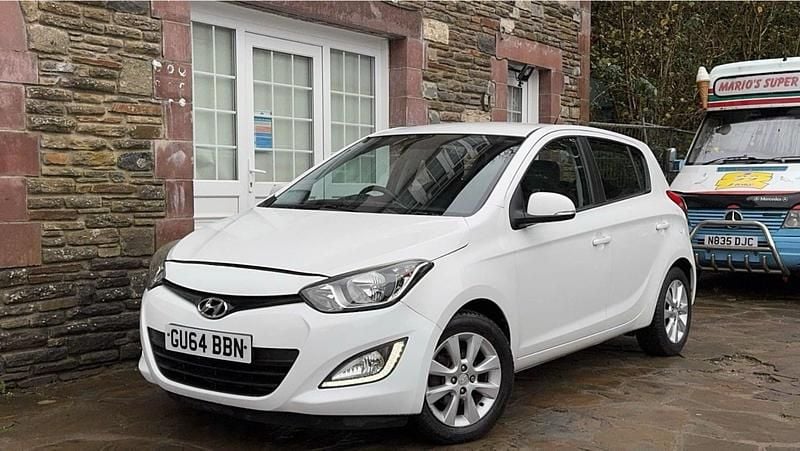 White Used 2014 Hyundai i20 Style Hatchback | £2,895 (Super price) - Image 1/4