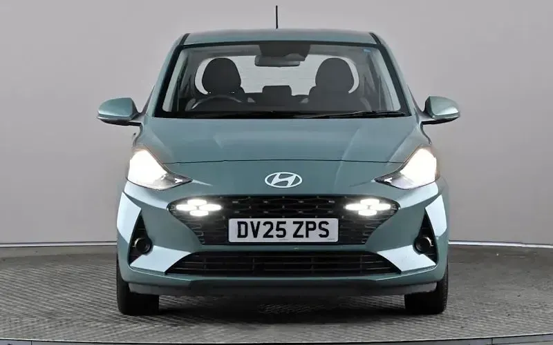 Gebraucht Hyundai i10 Advanced 79 PS (58 kW) 2025 Grün Kleinwagen