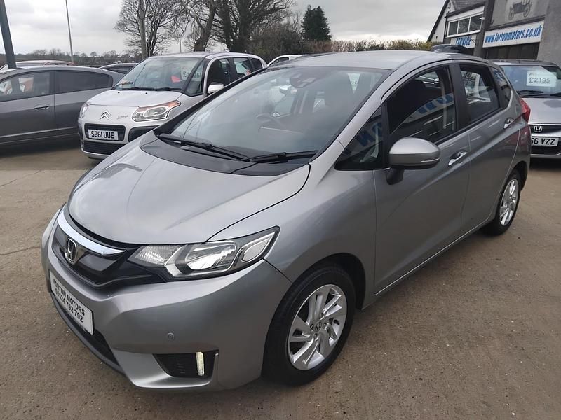 Used Honda Jazz SE 2017 Silver Hatchback