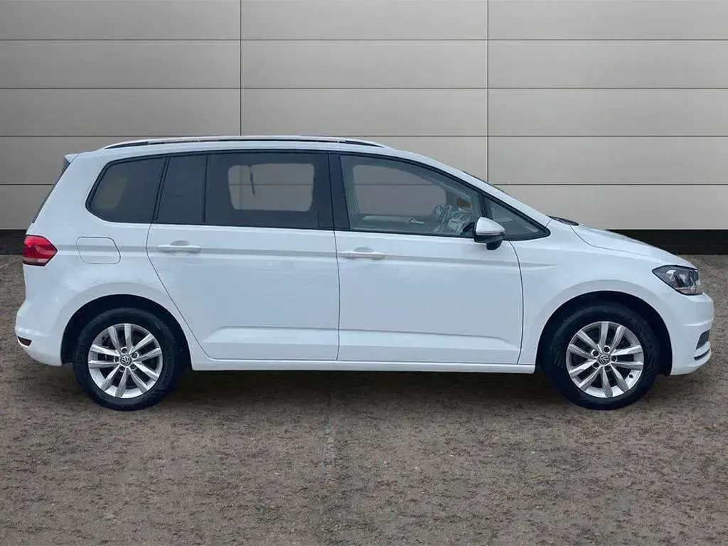 Used VW Touran Family 147 HP (108 kW) 2018 White MPV